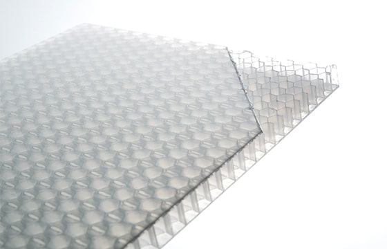 軽量・高剛性素材