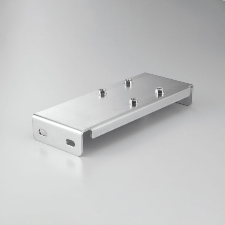 キャスター取付金具